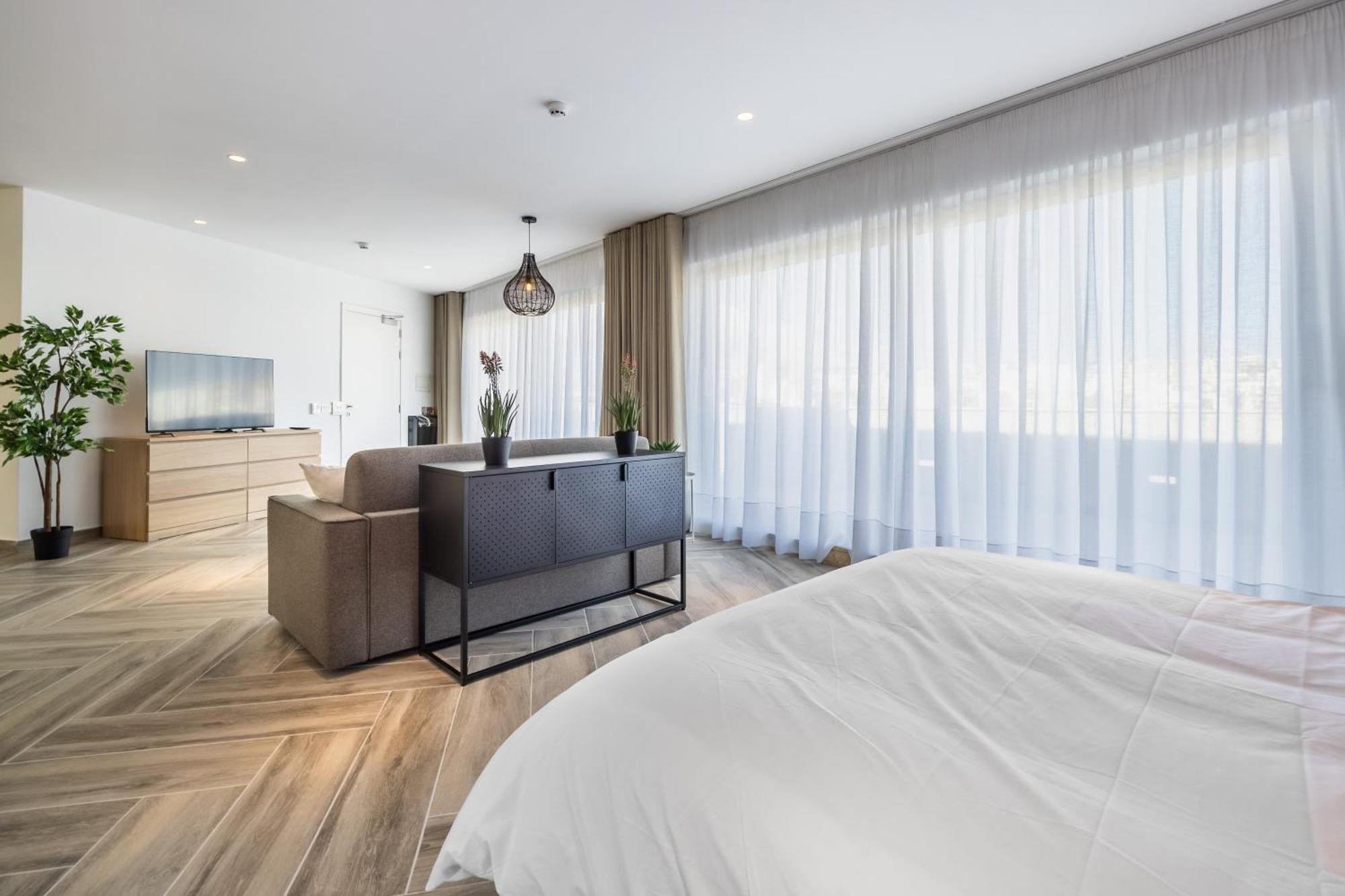 The Cube - Designer Finished Studio Penthouse By Sf Homes Gżira Kültér fotó